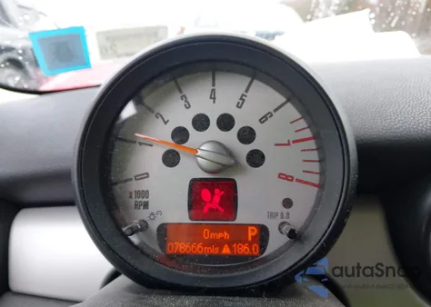 2011 Mini Cooper из США, поврежденный, VIN WMWSU3C51BT091901